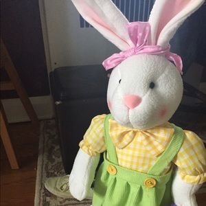 Meet your Posher, Cassandra