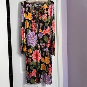 🎈 Dolce & Gabbana 🎈Black & Floral keyhole dress