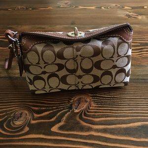 Coach Wristlet - Brown leather and canvas