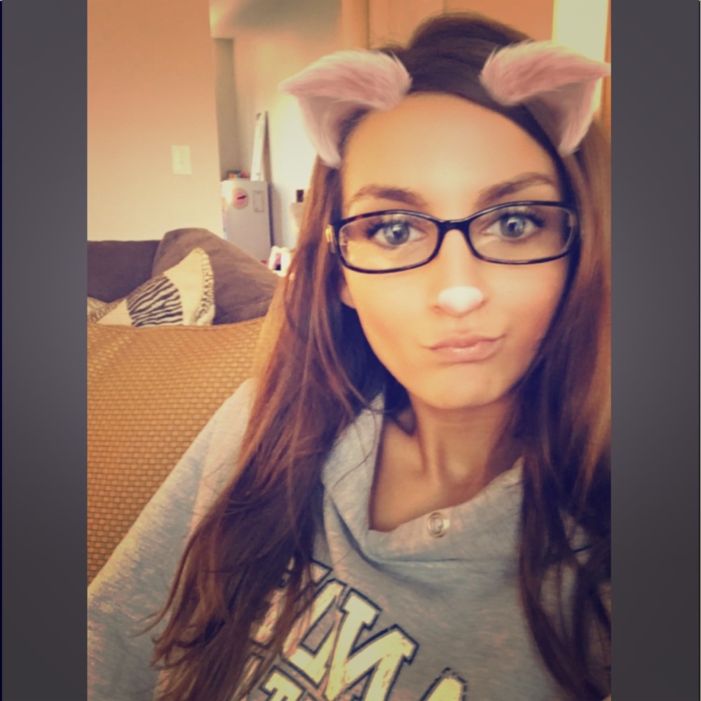 Meet your Posher, Hayley