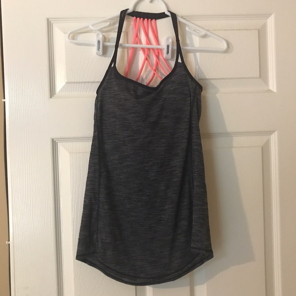 Lululemon Workout top w/ built in bra. NWOT
