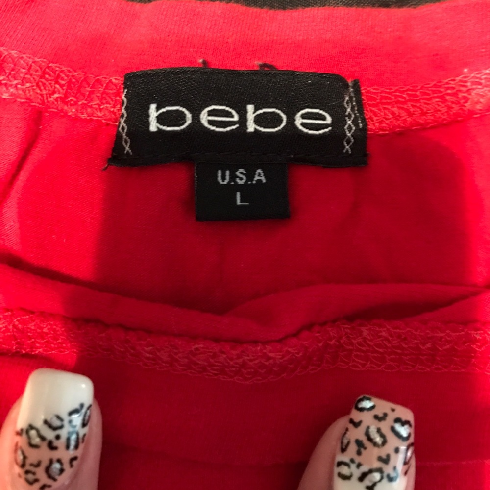 Red style tee - Picture 2 of 3