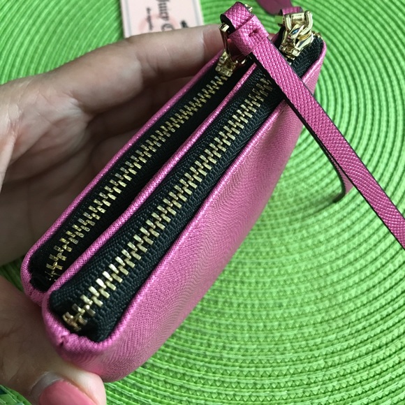 ๐โผ๏ธ- Juicy Couture Pink Double Pocket Wallet - Picture 5 of 8