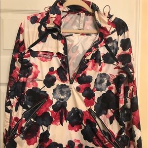 Lululemon floral rain jacket size 8