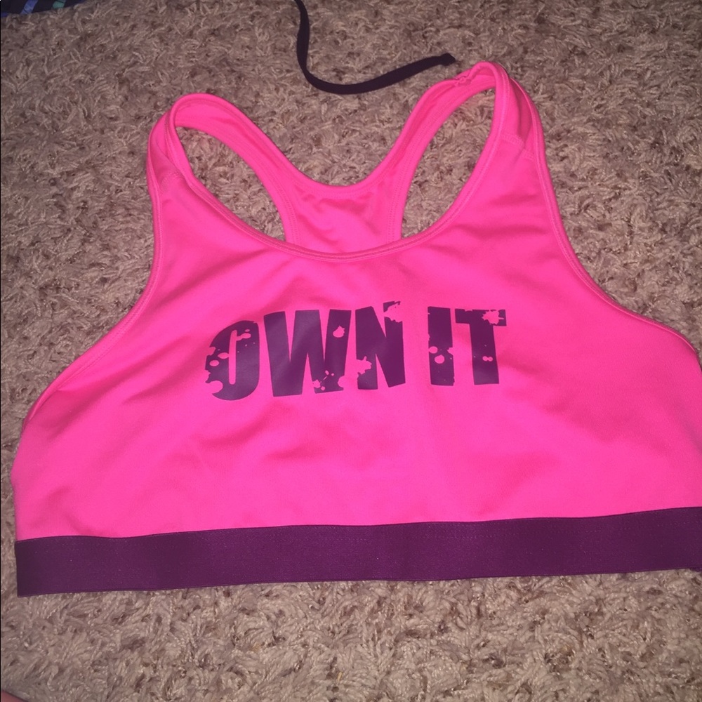 sports bra