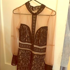 SOLD For love and lemons Vivian mini dress 🍋🍋❤️️