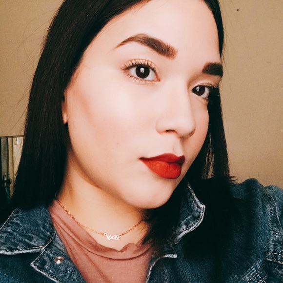 Meet your Posher, Yanira - Picture 1 of 1