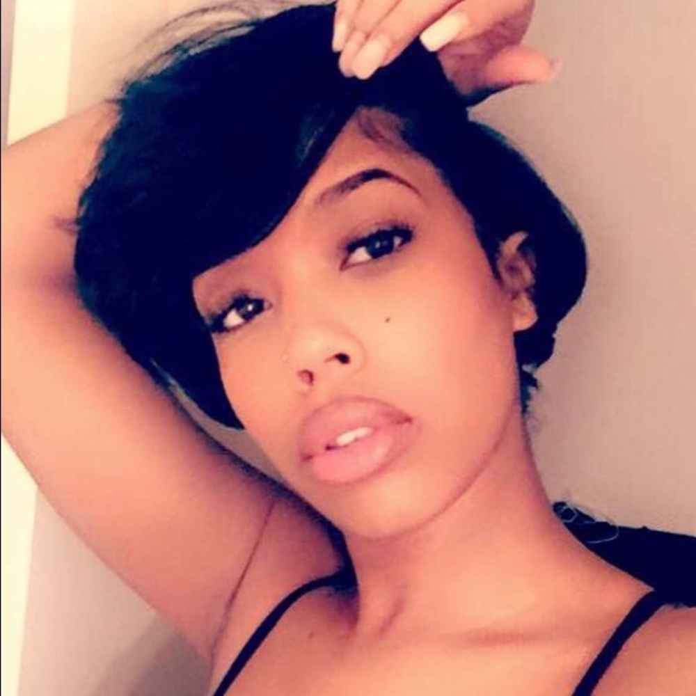 Meet your Posher, Raee