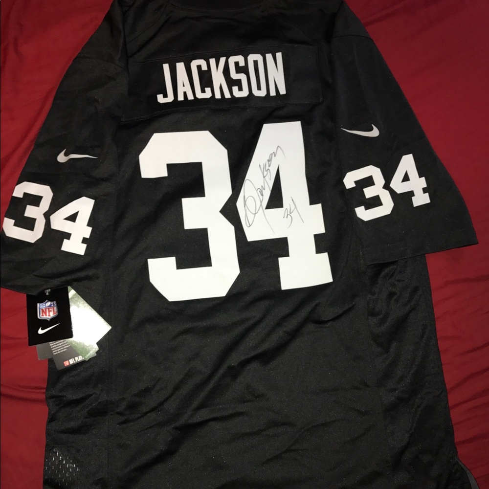 "Bo" Jackson autographed Raiders Jersey