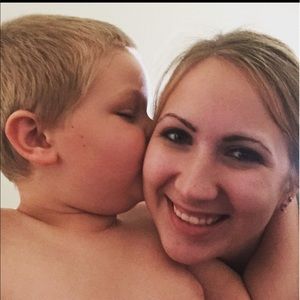 Meet your Posher, Carolyn