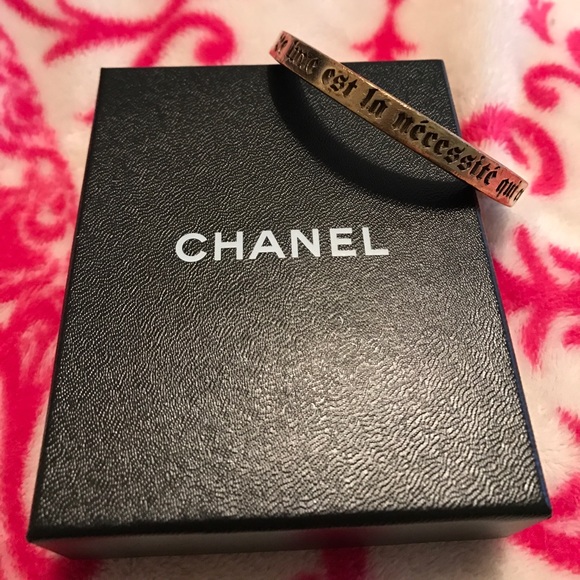 ✨SOLD✨ CHANEL Gold Bangle Bracelet French Quote - Picture 2 of 8