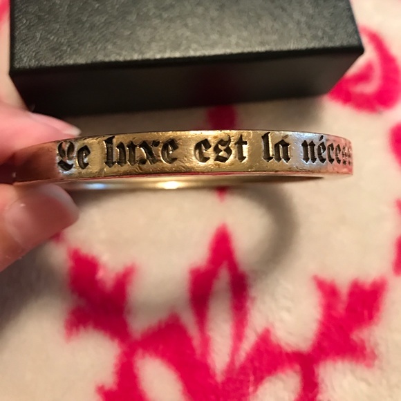 ✨SOLD✨ CHANEL Gold Bangle Bracelet French Quote - Picture 3 of 8