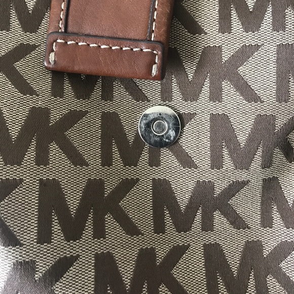 Michael Kors Monogram Hobo - Picture 7 of 8