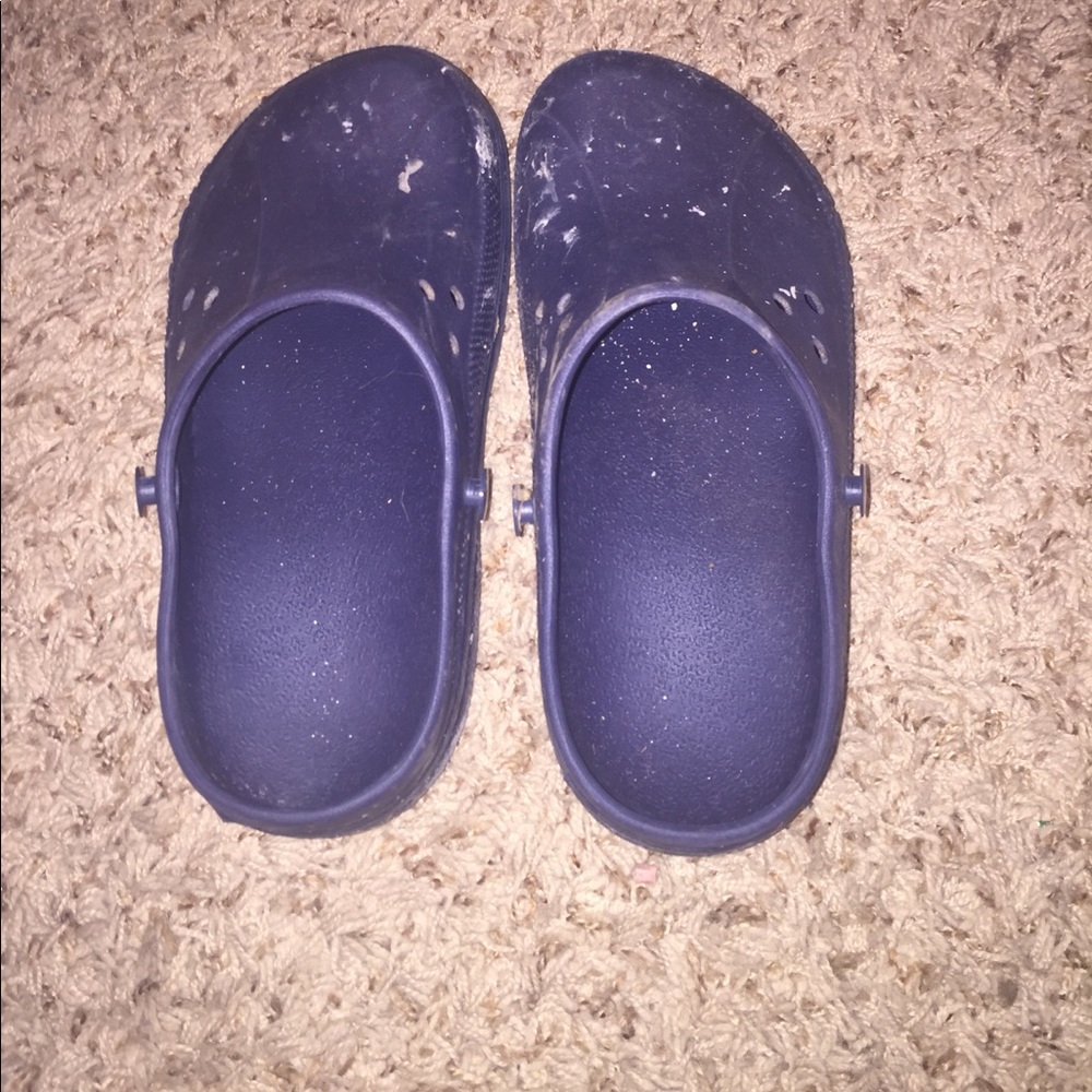 crocs