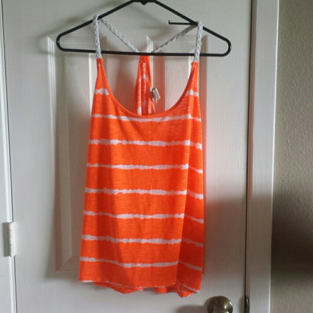 Women's tank size xl