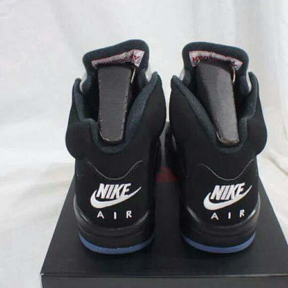 Jordan 5 Mettalic Women size included - Picture 4 of 5