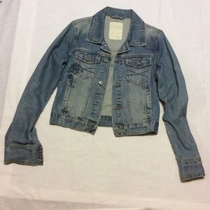 Aeropostale embroidered jean jacket medium