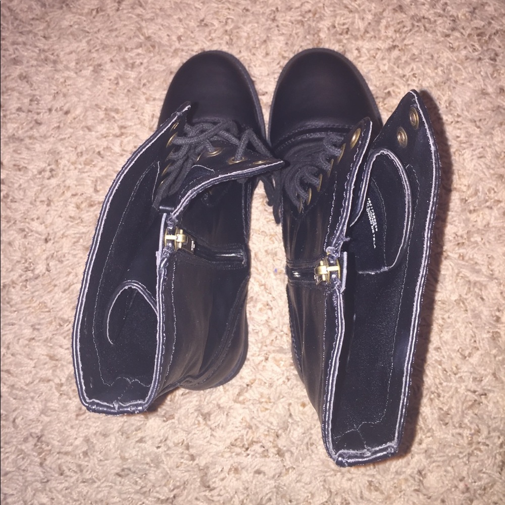 combat boots