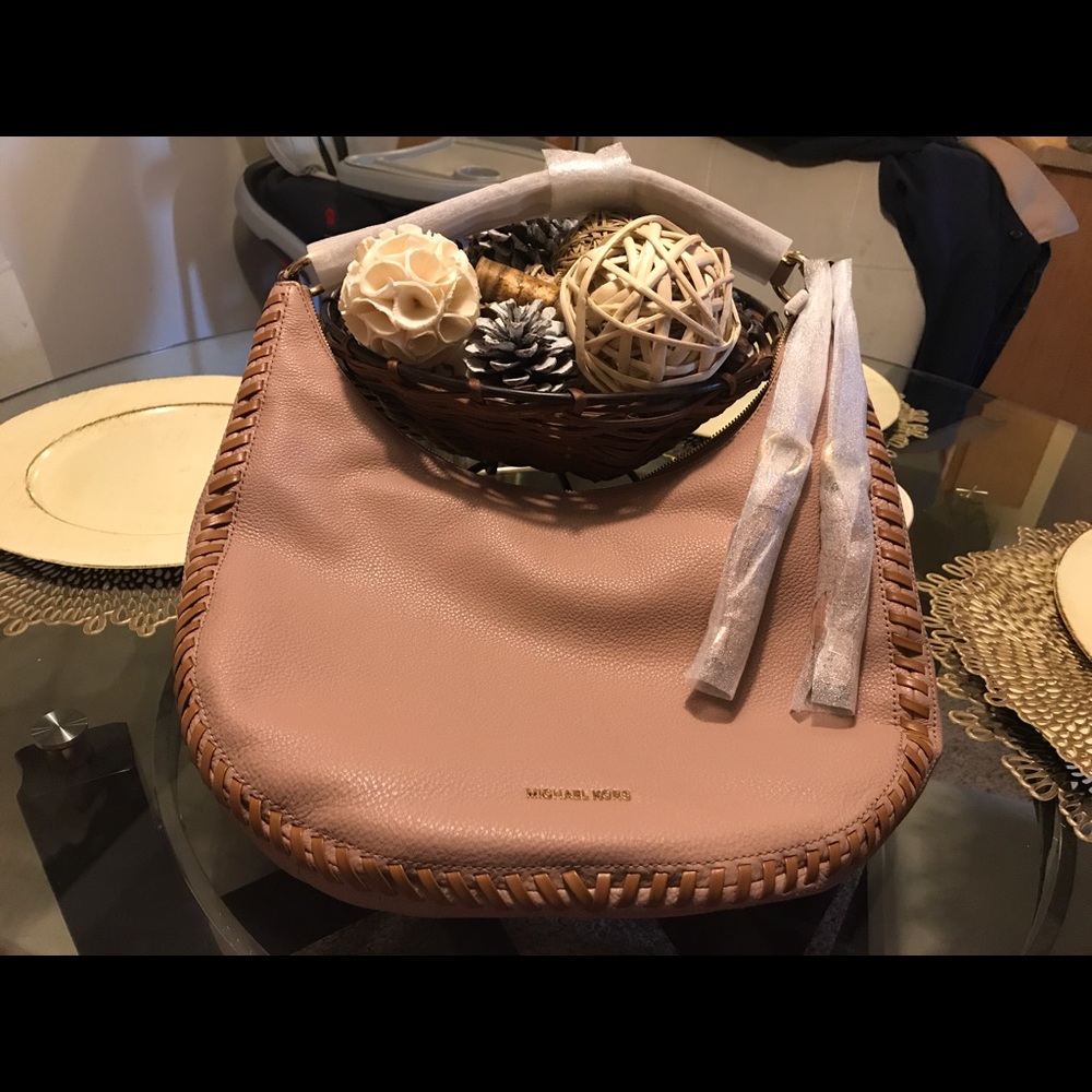 Michael Kors Lauryn bag Fawn color