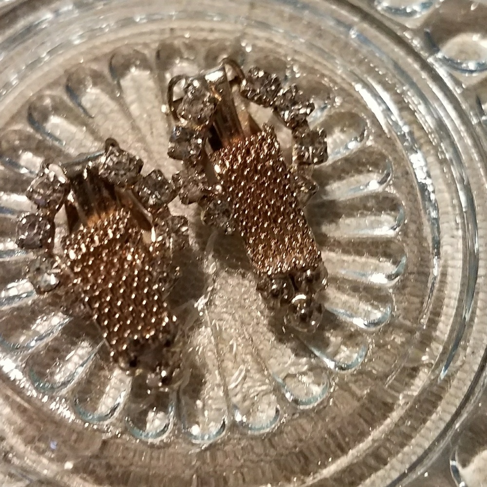 Vintage clip on Earrings