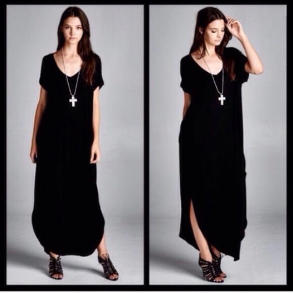 🌈RESTOCK🌈 Black Oversized Maxi Side Slit Dress - Picture 2 of 5