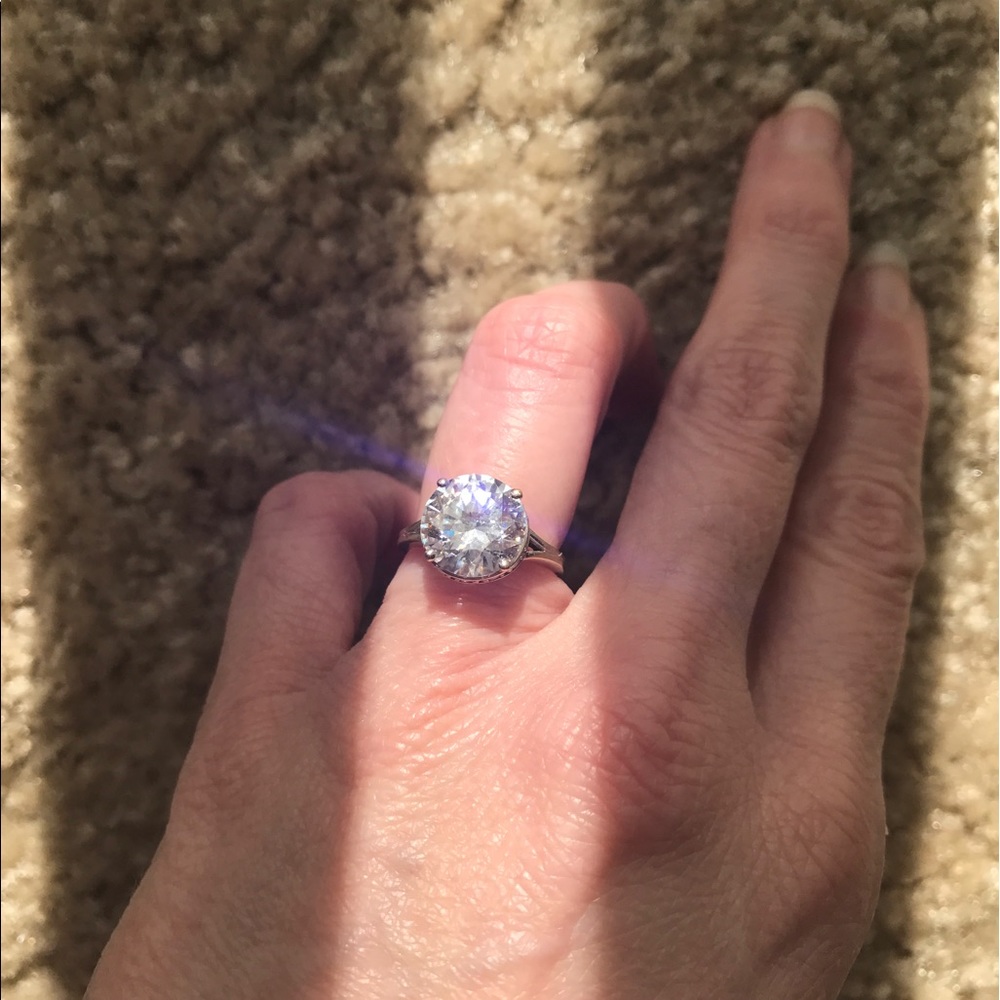14Kt White Gold Ring with Cubic zirconia
