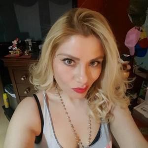 Meet your Posher, Gabriela