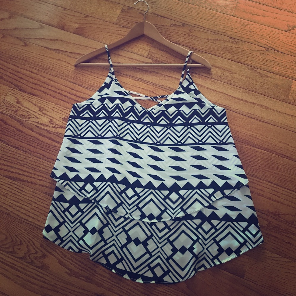 NWOT,  flowey tank from Francesca's 💕