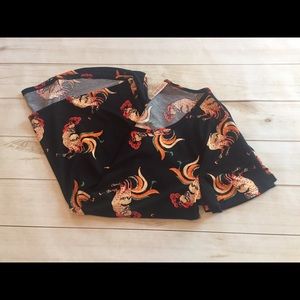 LuLaRoe XL Classic T ROOSTERS