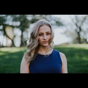 Meet your Posher, Kayla