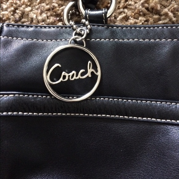 Black coach purse - Picture 4 of 8