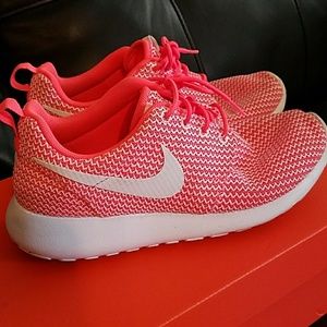 Orange Nike Roshe