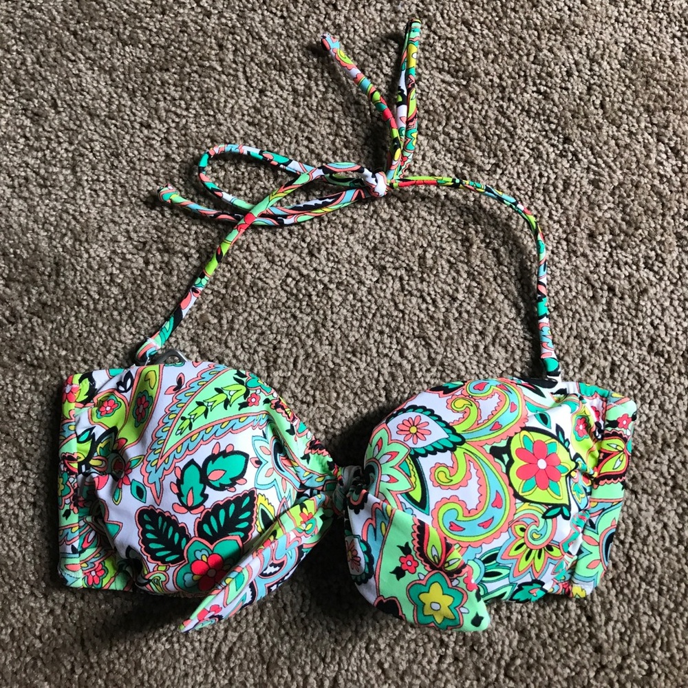 Colorful bathing suit top from Vs!