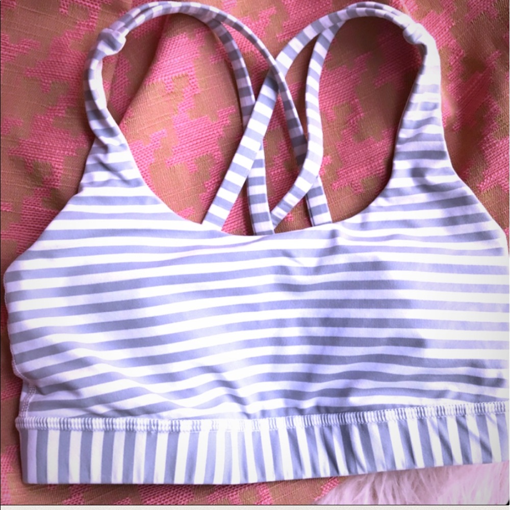 ⛔️🍋 Lululemon Energy Bra Sz 2🌟striped white