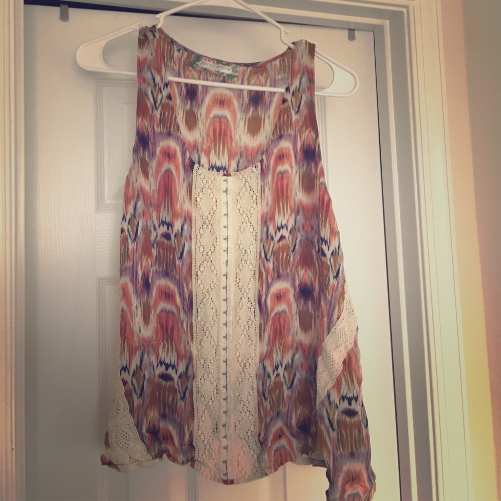 Pants Store sleeveless shirt