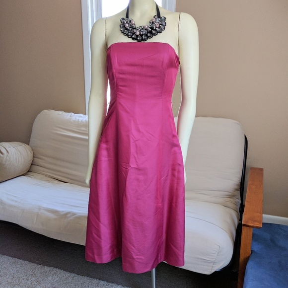 Banana Republic Dresses & Skirts - Banana Republic SILK Red strapless dress