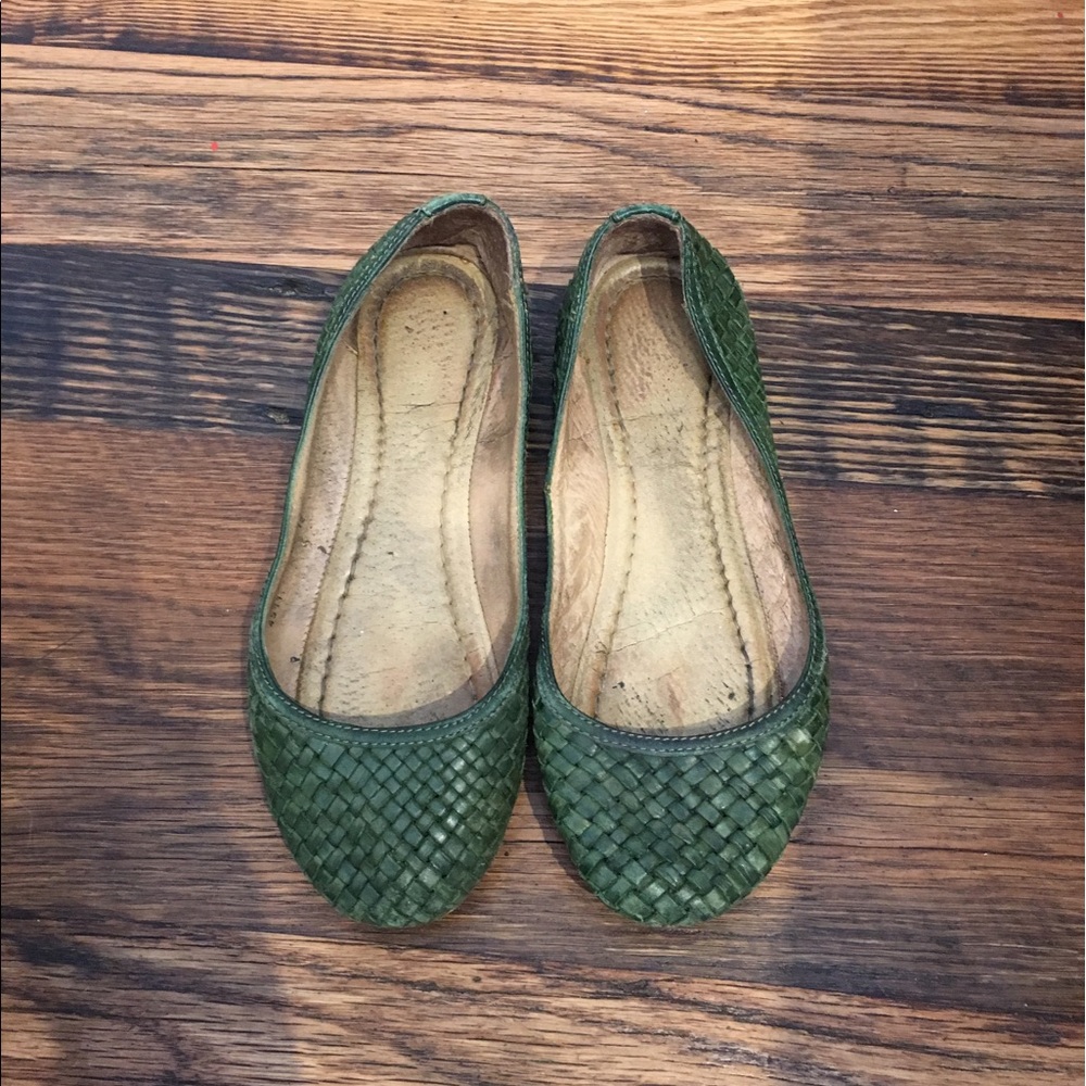 Both pairs of Frye Carson Flats size 7.5