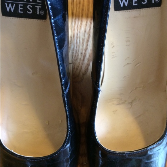 Nine West heels - Picture 2 of 6