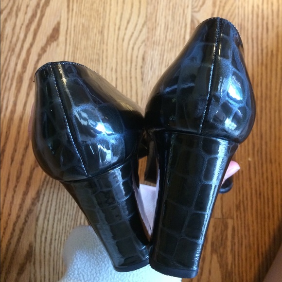 Nine West heels - Picture 4 of 6