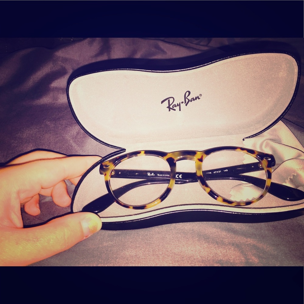Like new authentic ray ban glasses