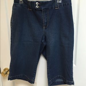 Avenue jean shorts