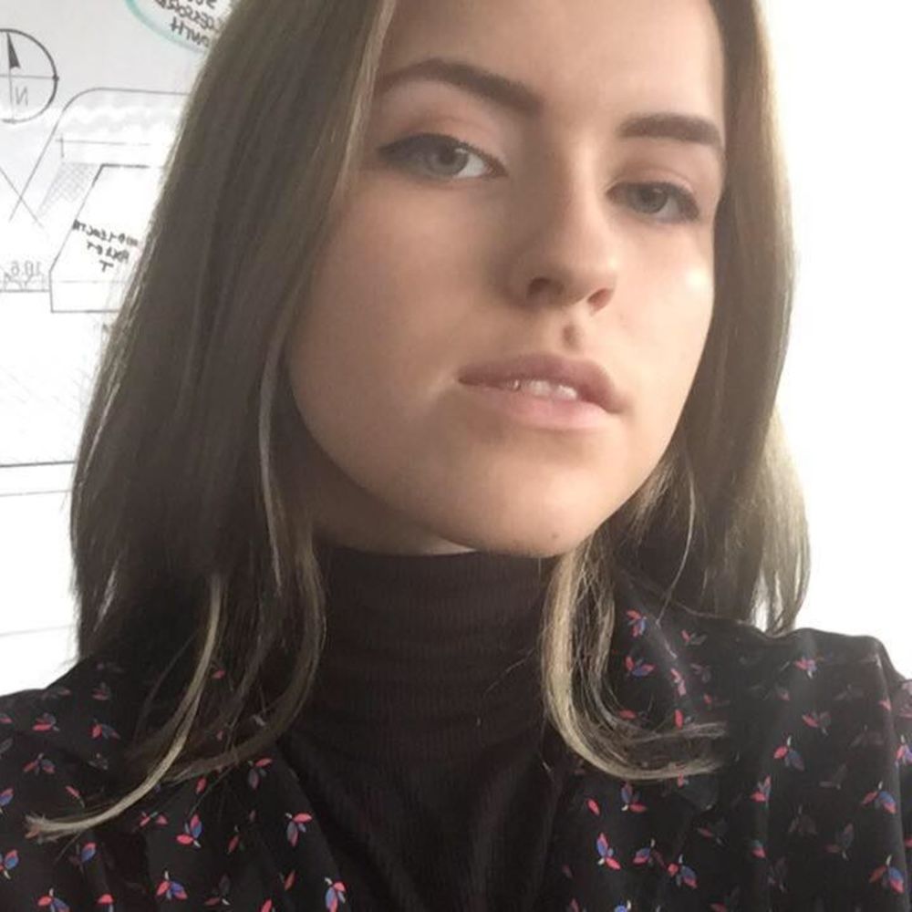 Meet your Posher, Laura
