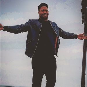 Meet your Posher, Nicholas