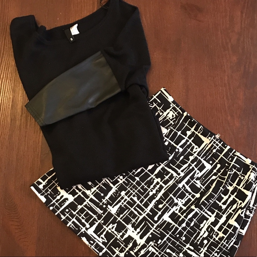 Black, elbow length top