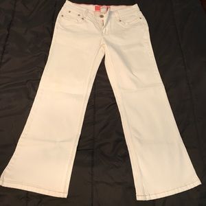 White cropped jeans