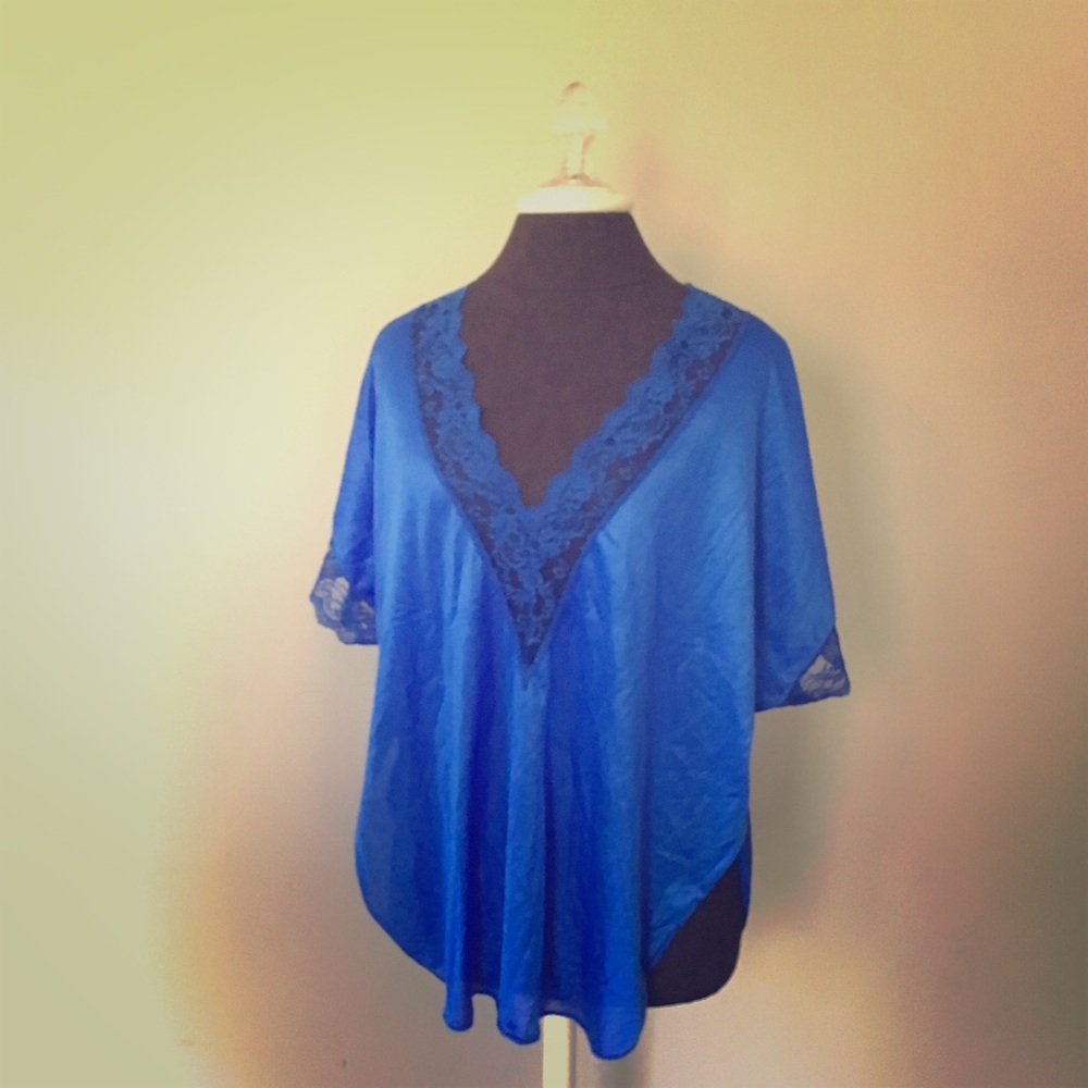 Blue lace top