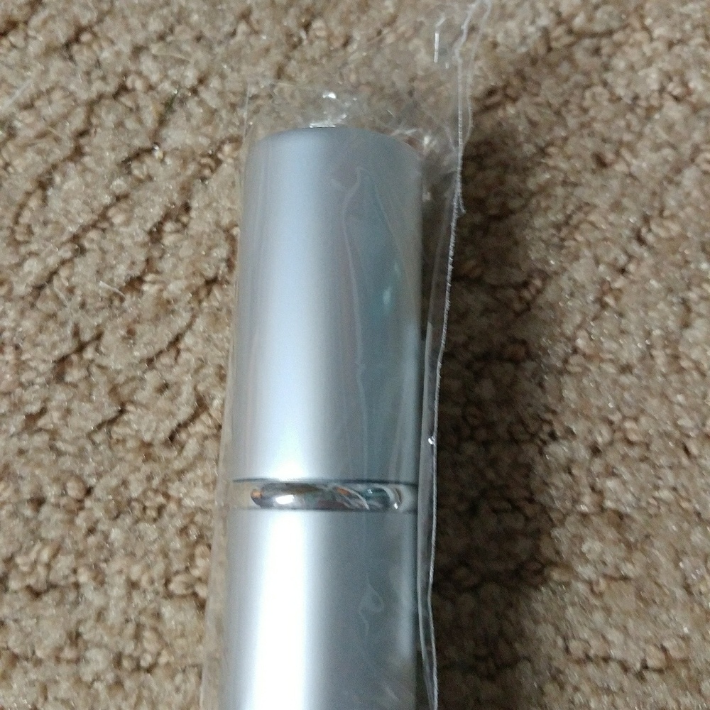 R+F powder brush
