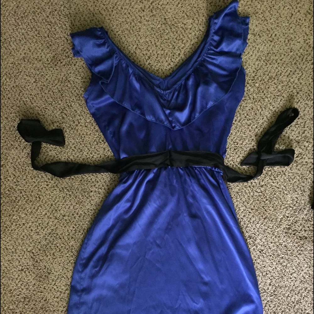 Francesscas Blue Ruffle Dress - Picture 4 of 4