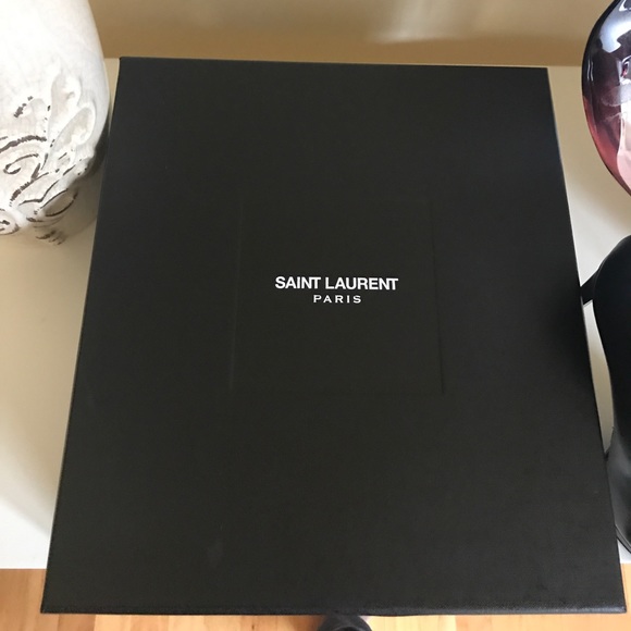 Brand new saint Laurent shoes - Picture 3 of 4