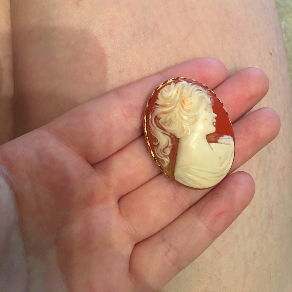 Cameo